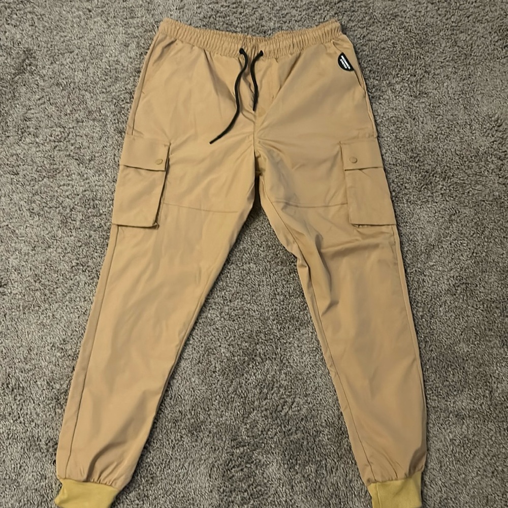 South Pole Khaki colored cargo joggers